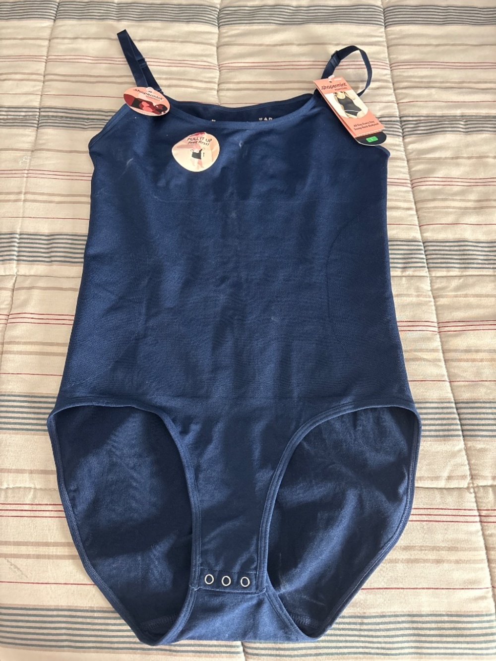 Shapermint Essentials All Day Every Day Scoop Neck Bodysuit - Navy / L x 1 - Picture 4 of 7
